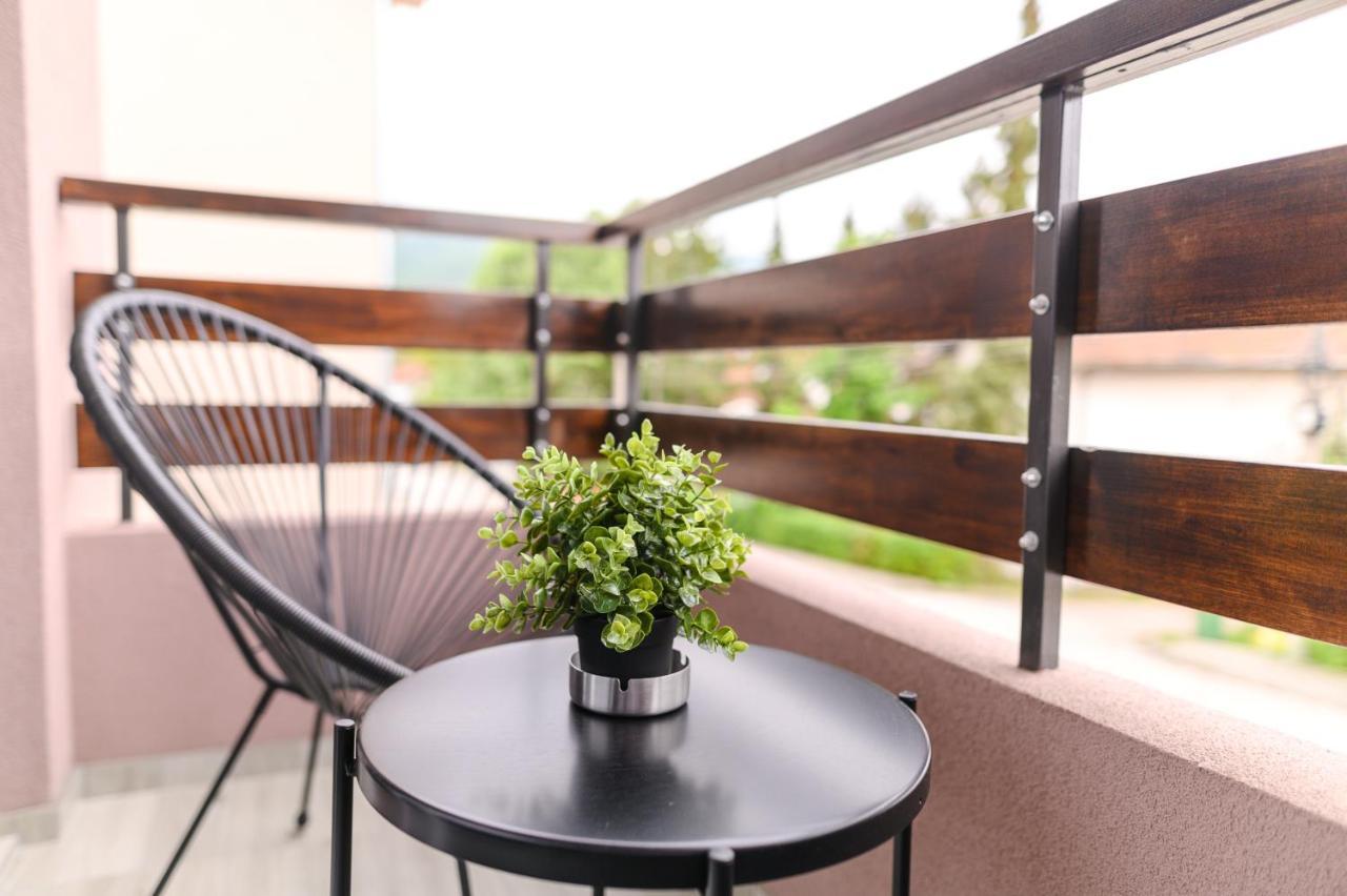 סוקו בניה Apartmani Zat מראה חיצוני תמונה